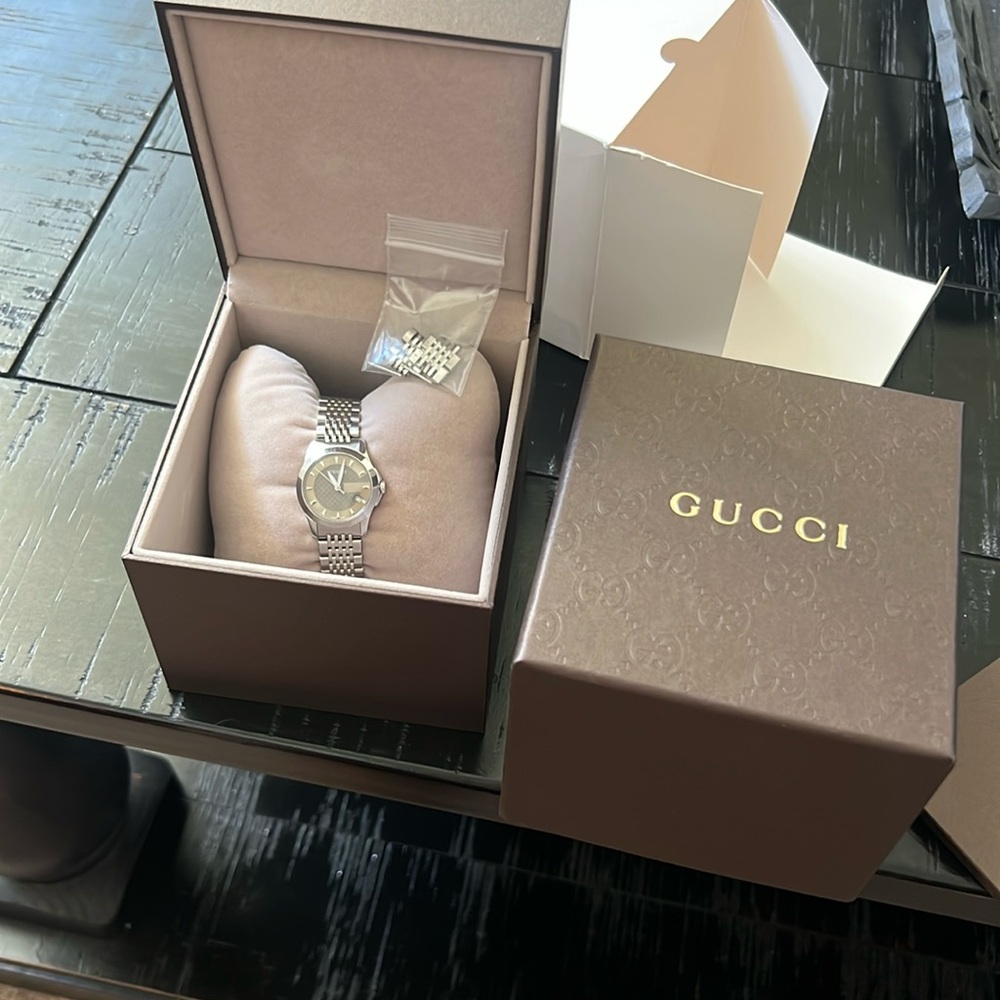 NWOT GUCCI G-TIMELESS watch - Picture 5 of 10